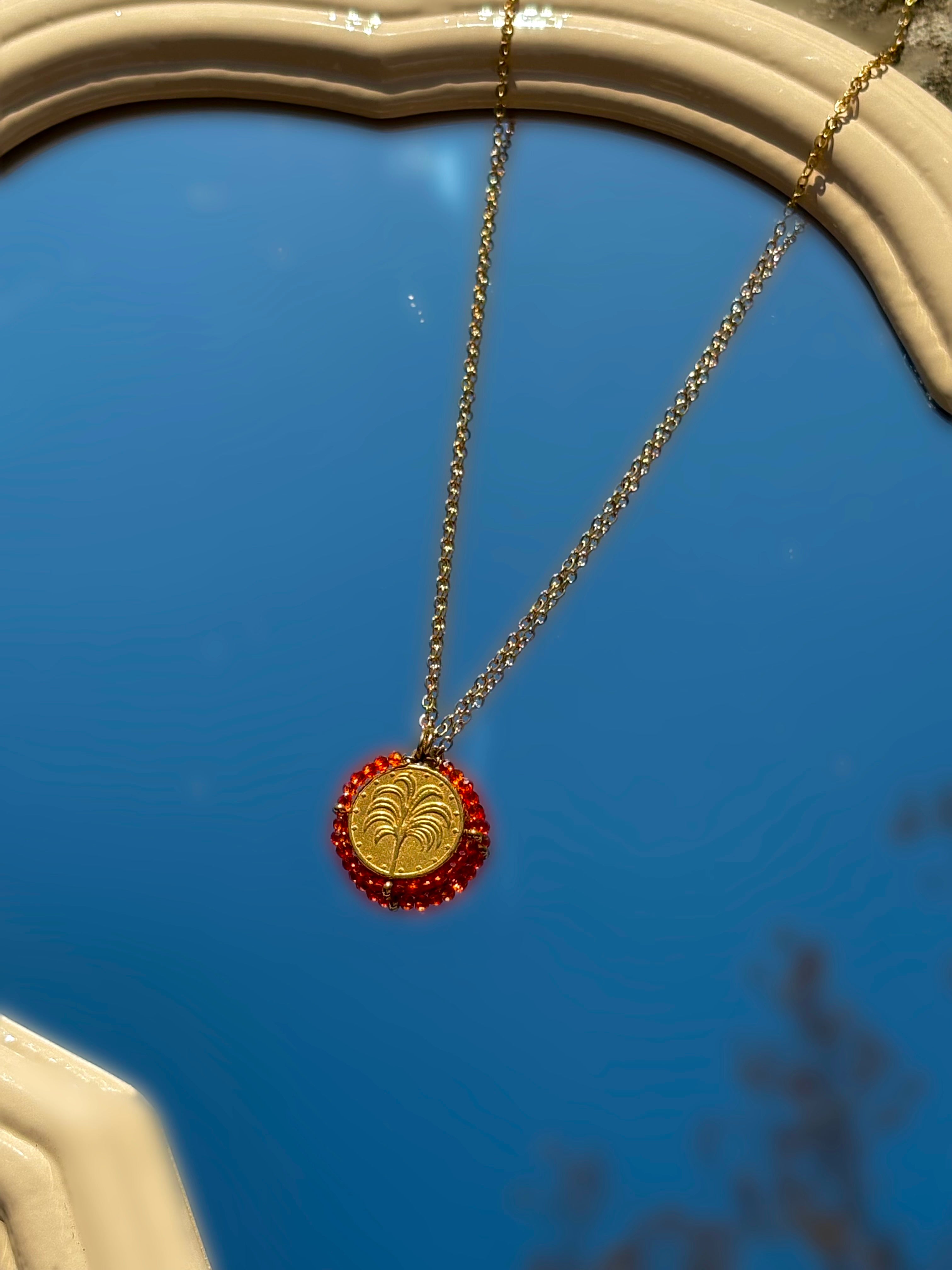 Collier-rouge-or-palme