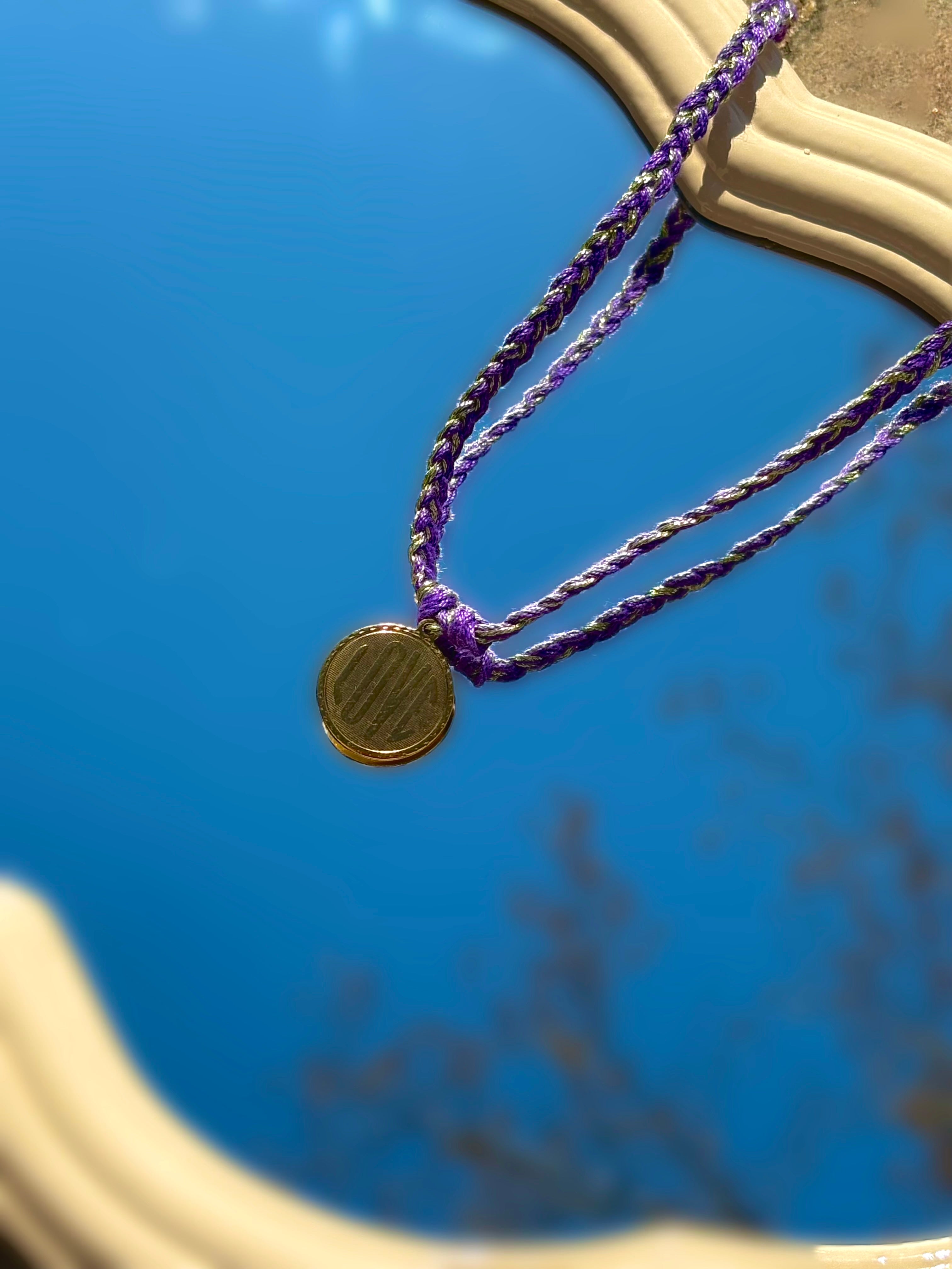 Collier-tressé-violet