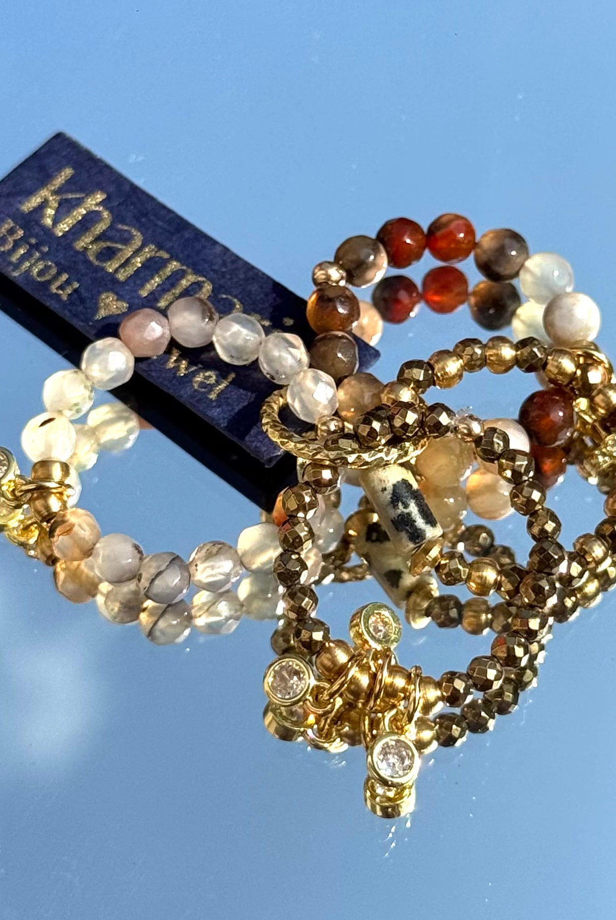 Gros plan sur les bagues CELESTE x4 Fauve