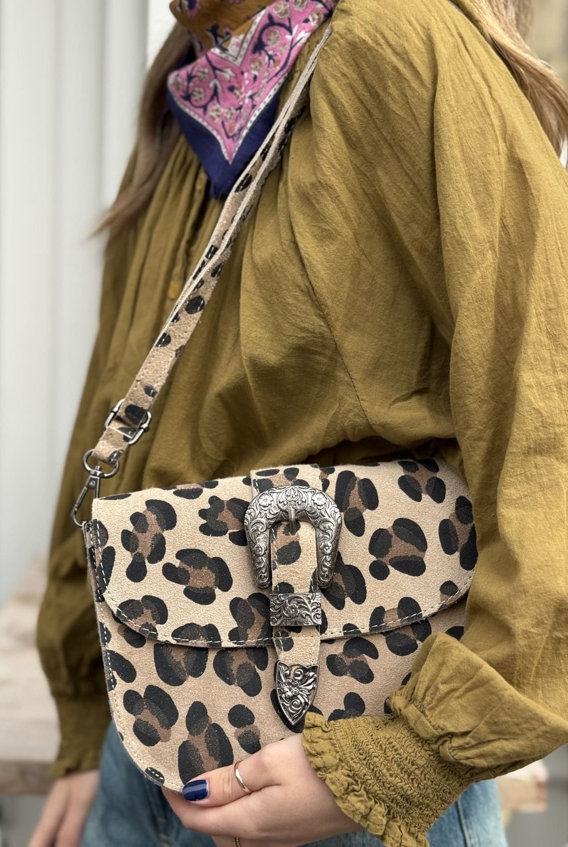 besace leopard avec rabas