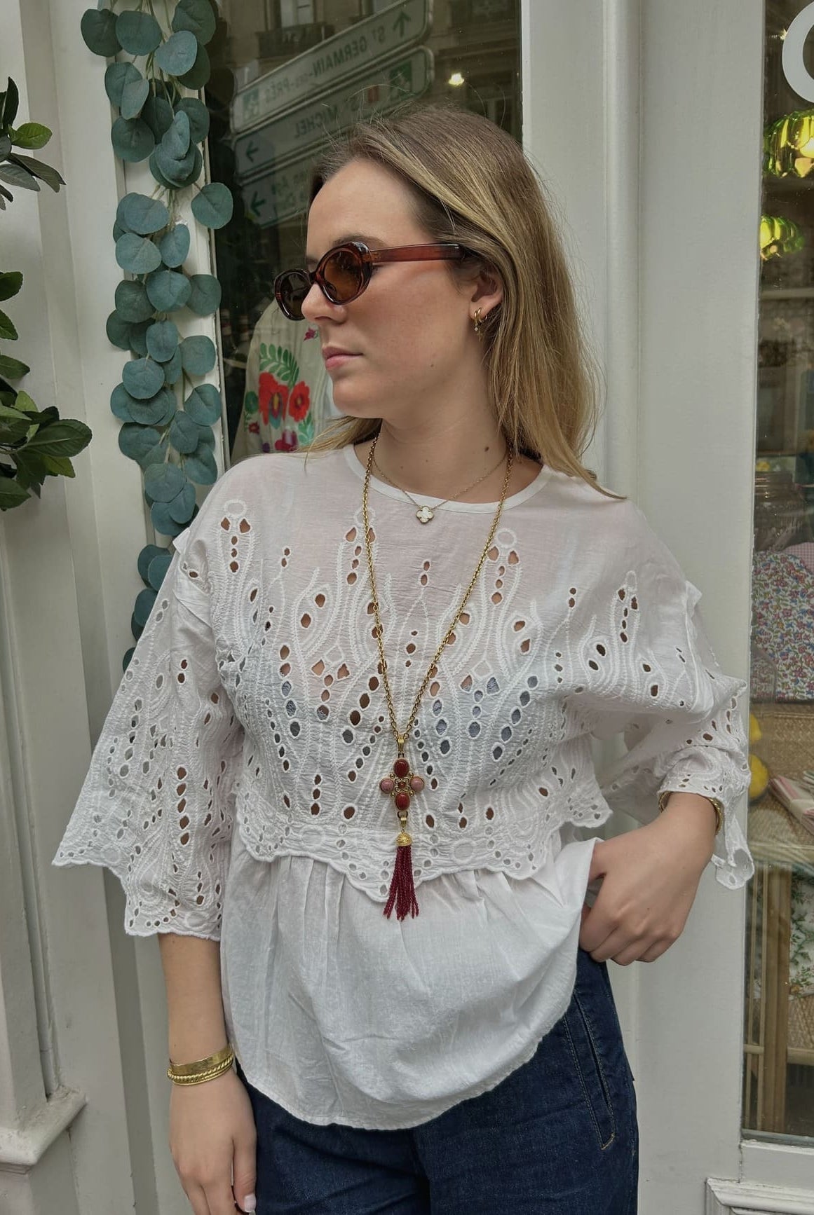 Blouse fluide et unique en tissu ancien brodé, coupe intemporelle