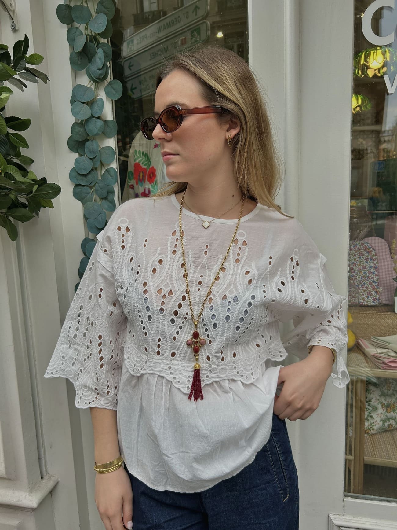 Blouse fluide et unique en tissu ancien brodé, coupe intemporelle