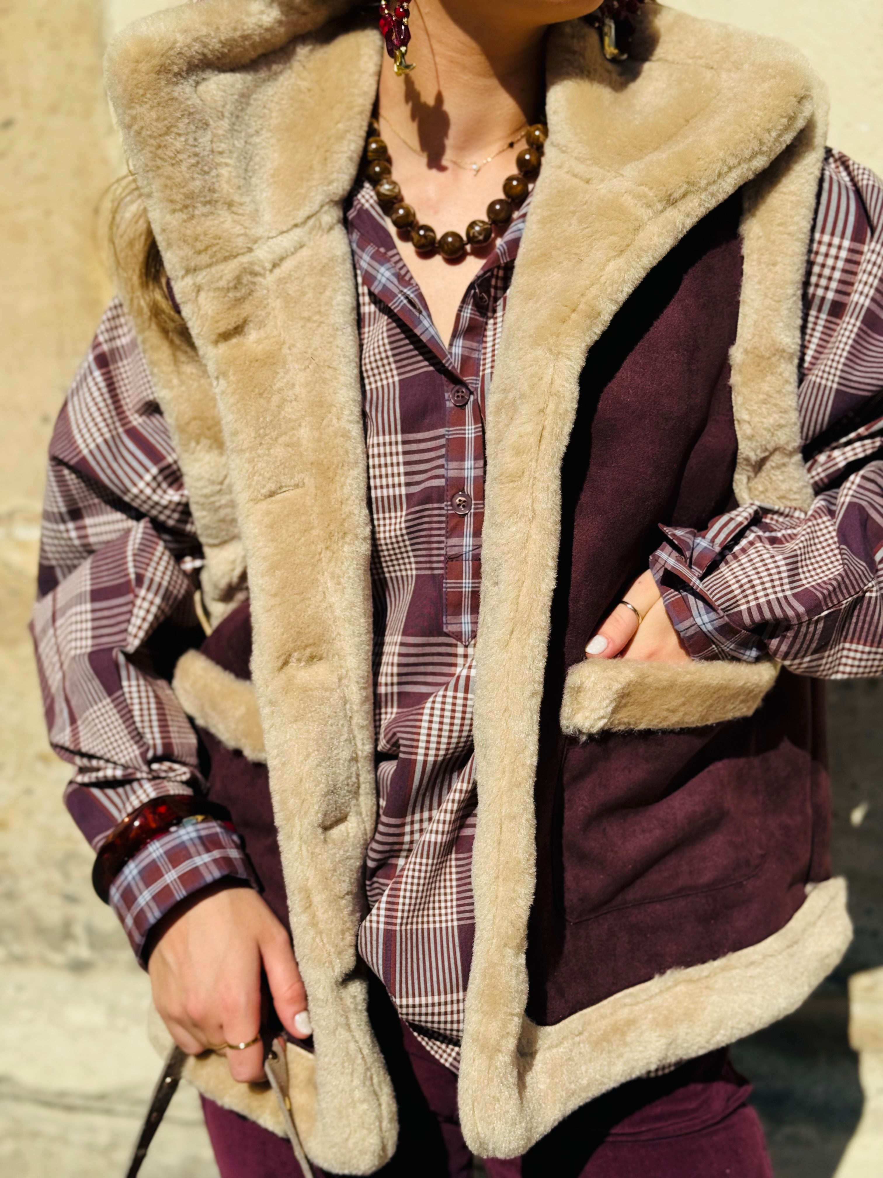 Blouson aviateur doublé de fourrure vu de face