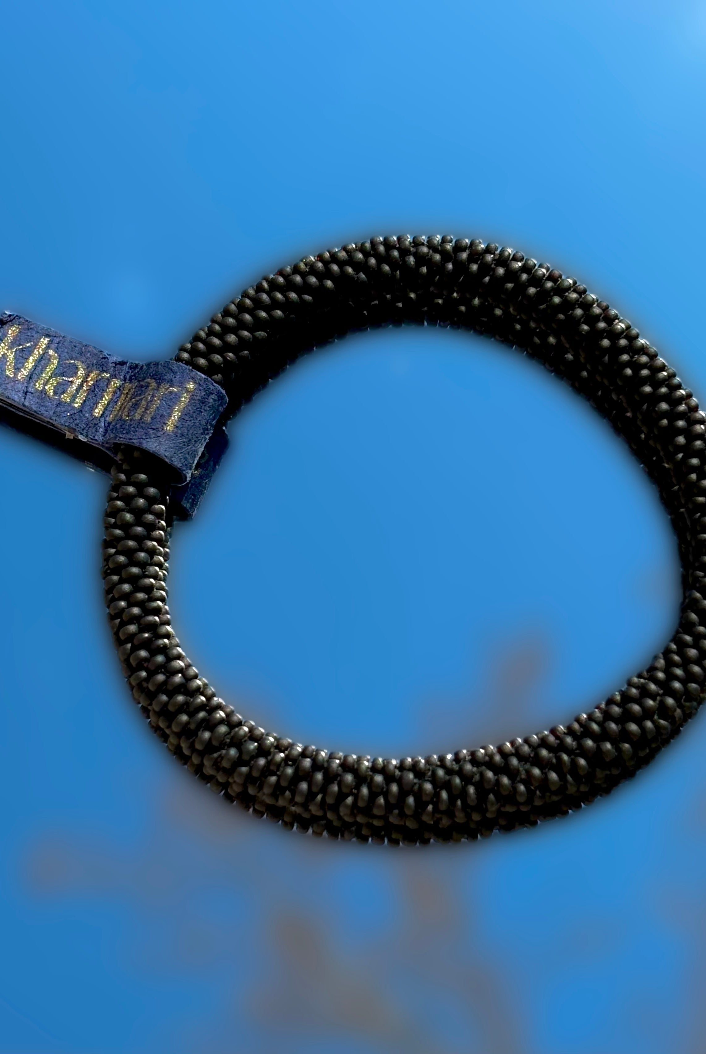 Bracelet Kharmari en perles de verre noir