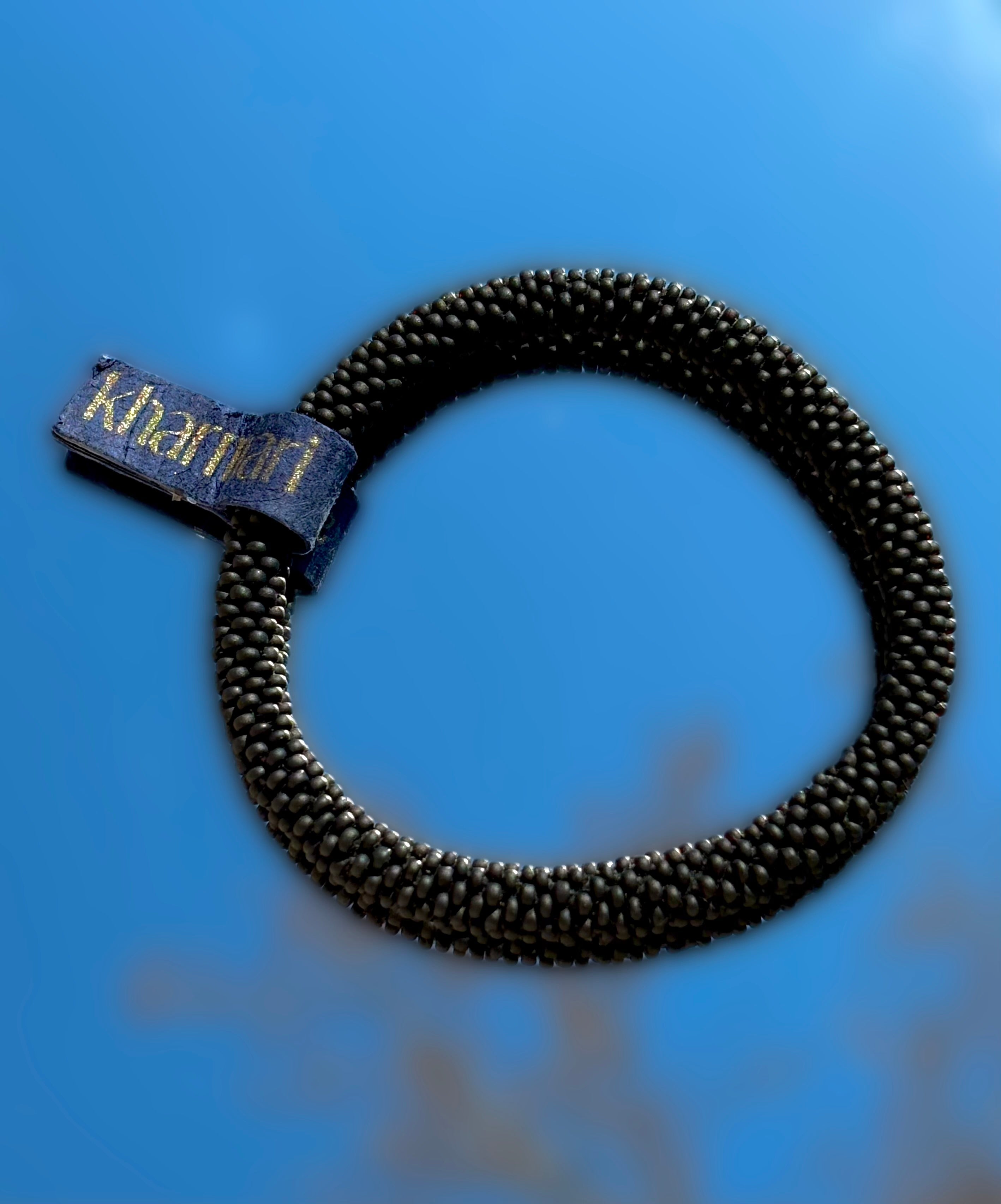 Bracelet Kharmari en perles de verre noir