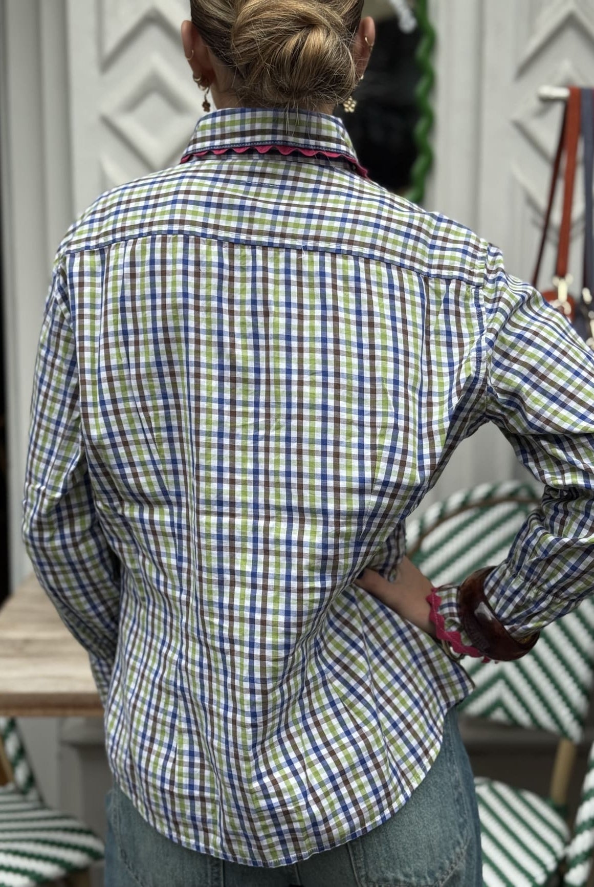 chemise ensemble carreaux bleu et vert broderies roses