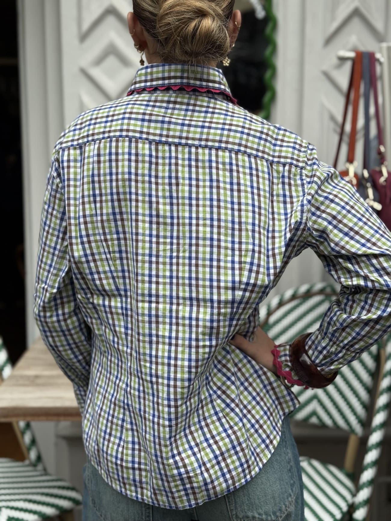 chemise ensemble carreaux bleu et vert broderies roses