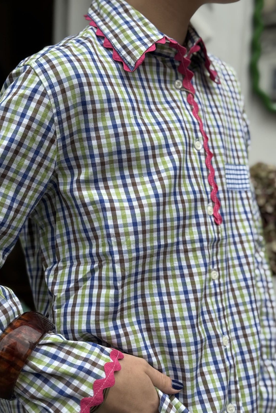 Chemise ensemble création anis vue de profil