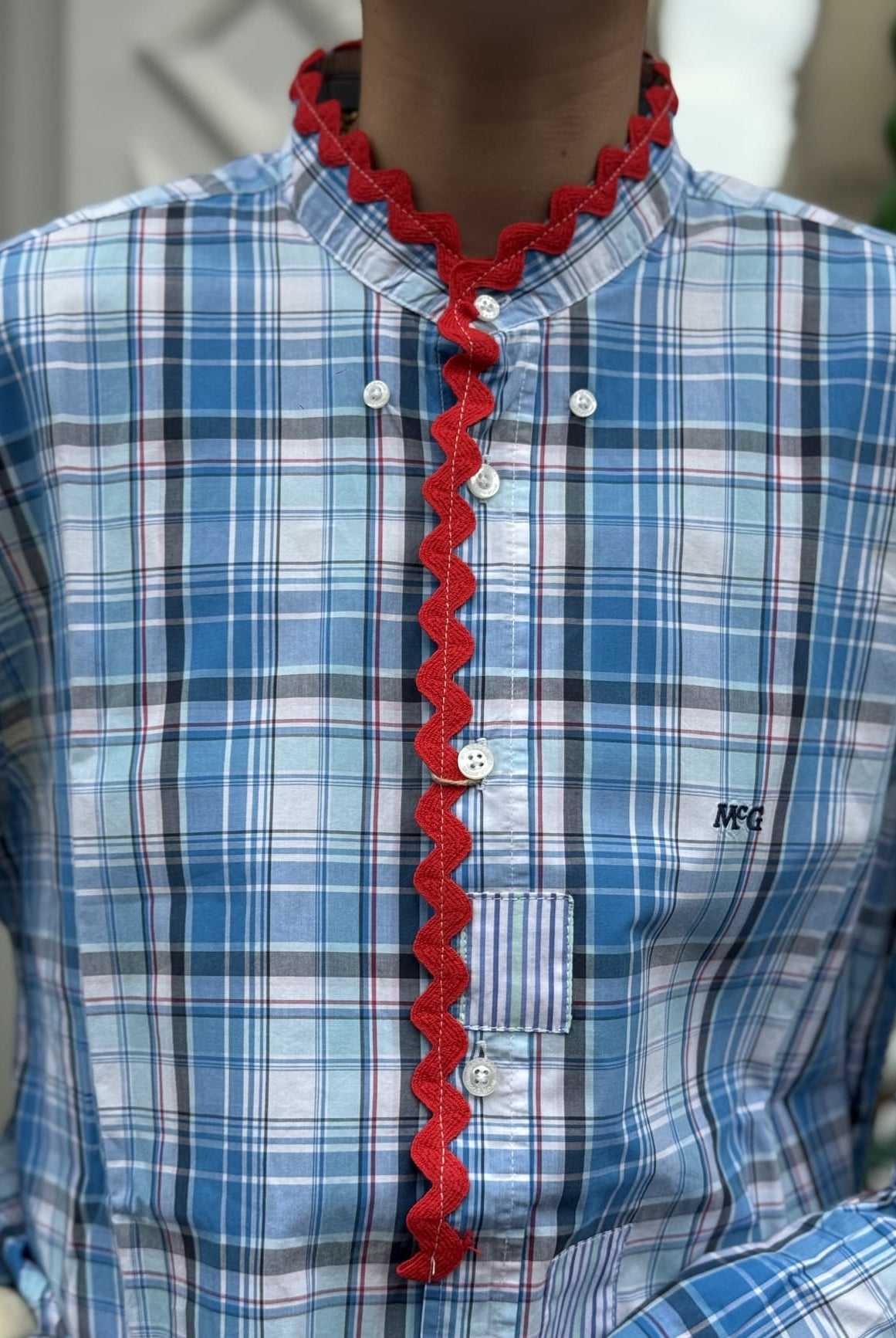 Détail croquet coquelicot de la chemise