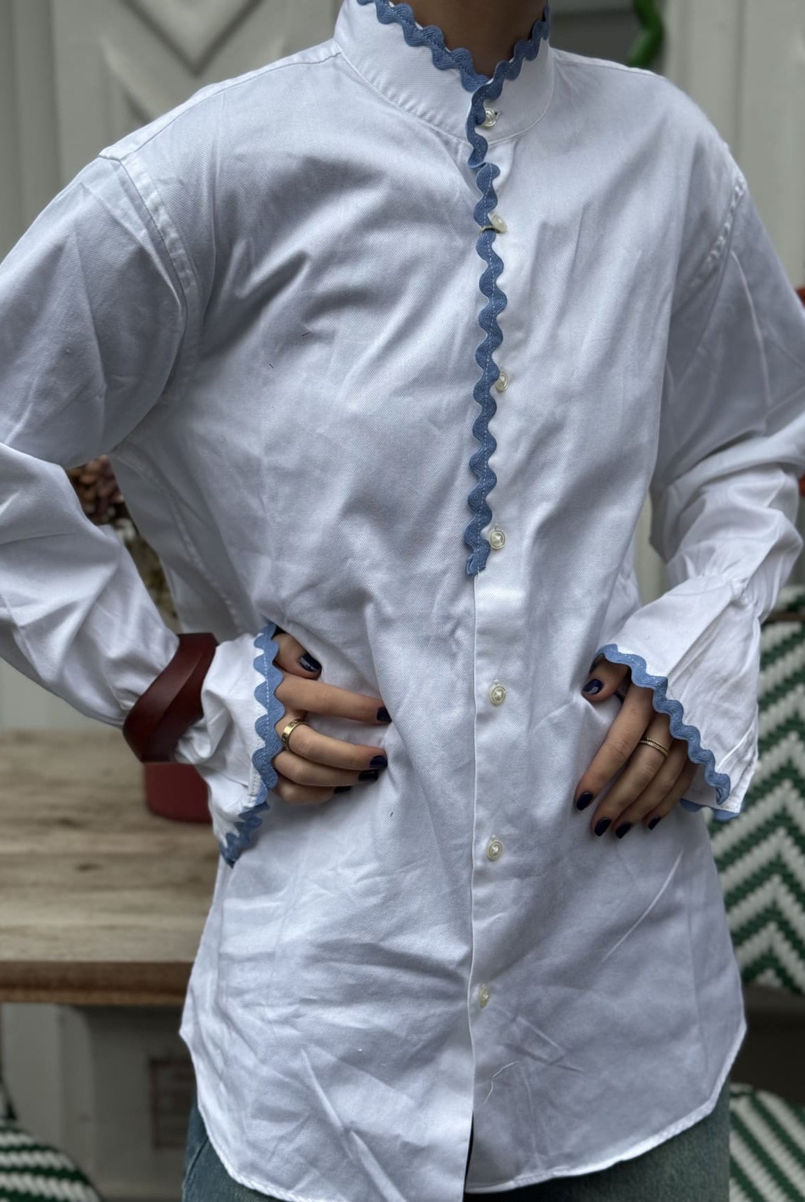 Chemise upcyclée blanche – vue de face