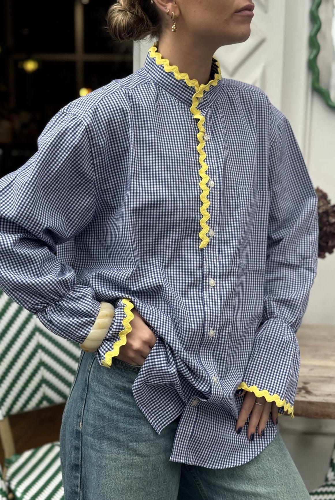 Chemise upcyclée vichy bleu – vue de face