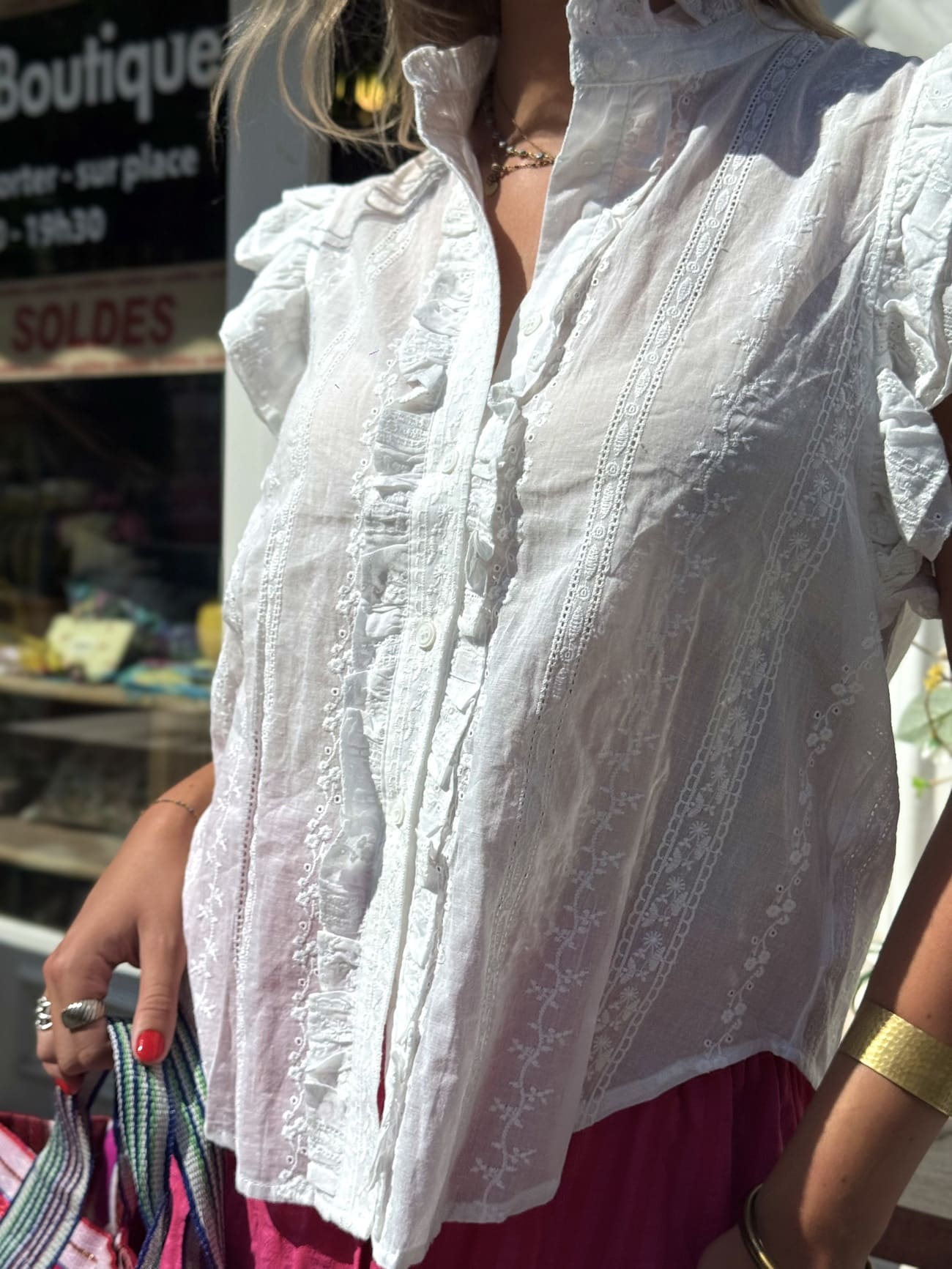 Chemisier blanc dentelle sans manche vue 3/4