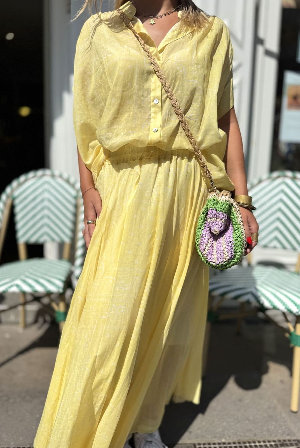 Chemisier jaune pour femme détail tissu