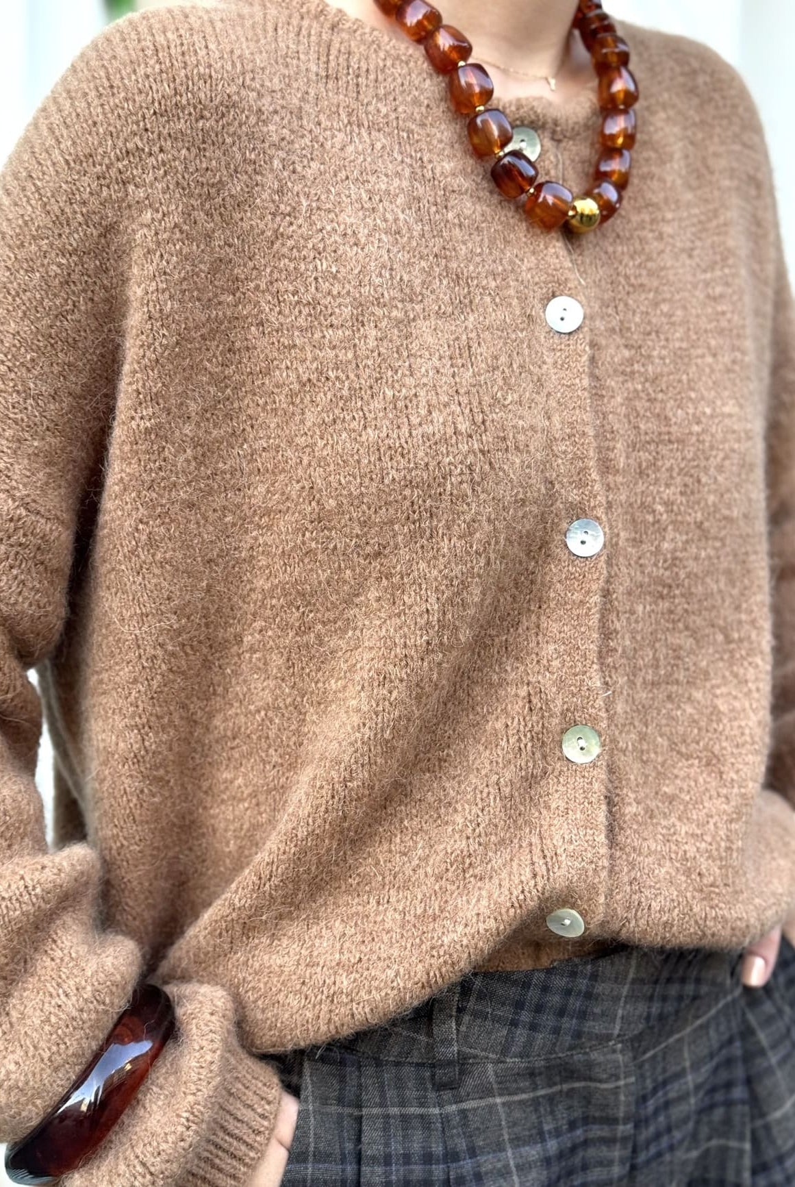 gilet alpaga camel vue de près