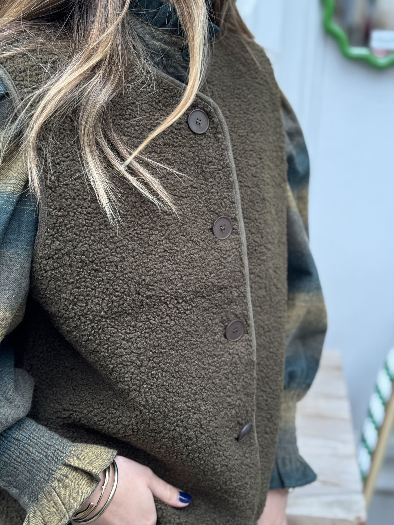 Gilet sans manche pour femme en tissu sherpa kaki