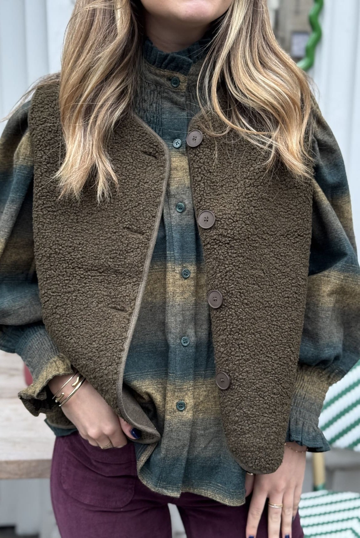 Gilet sans manche pour femme en tissu sherpa kaki