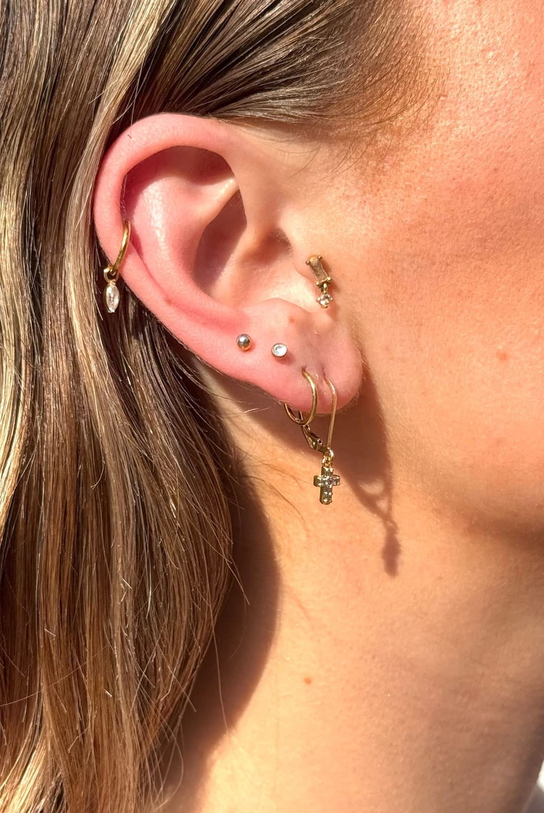 Boucle Croix en strass KHARMARI