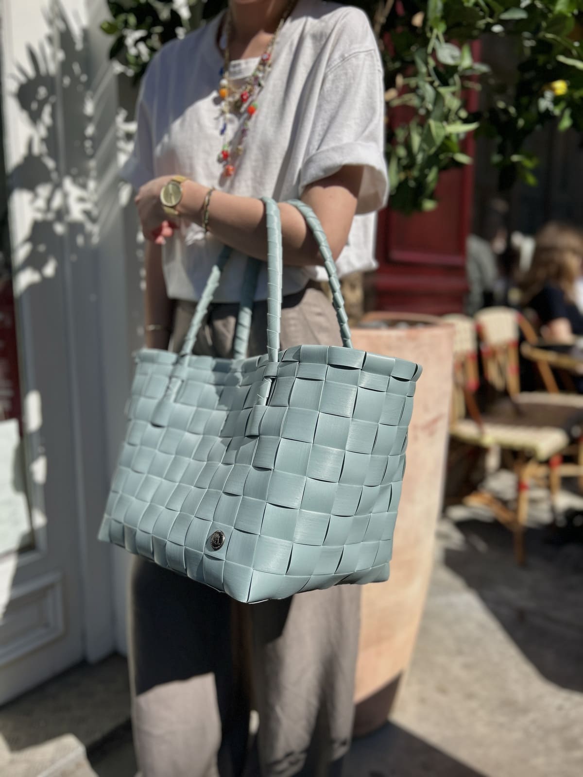 Panier Paris de Handed By – vu de profil
