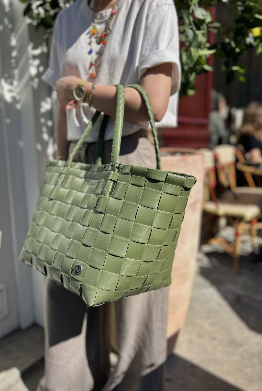 Panier Paris de Handed By – vu de profil