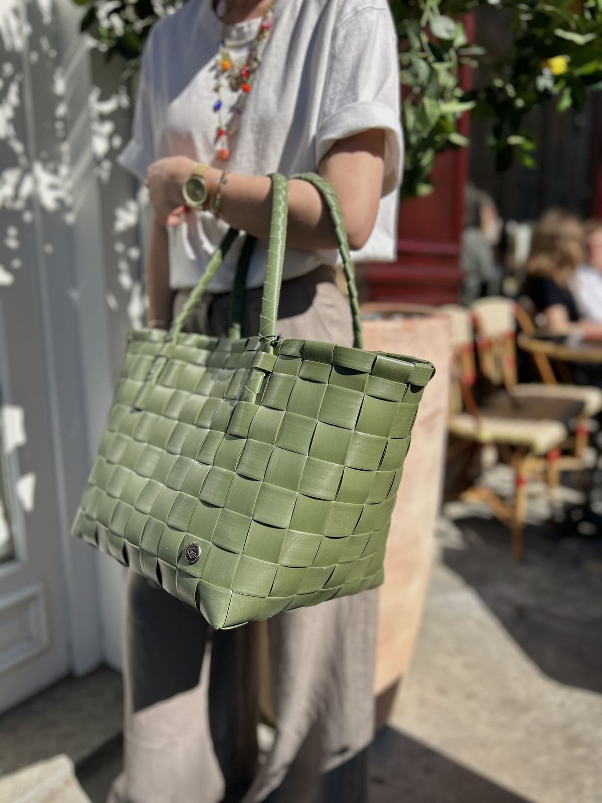 Panier Paris de Handed By – vu de profil