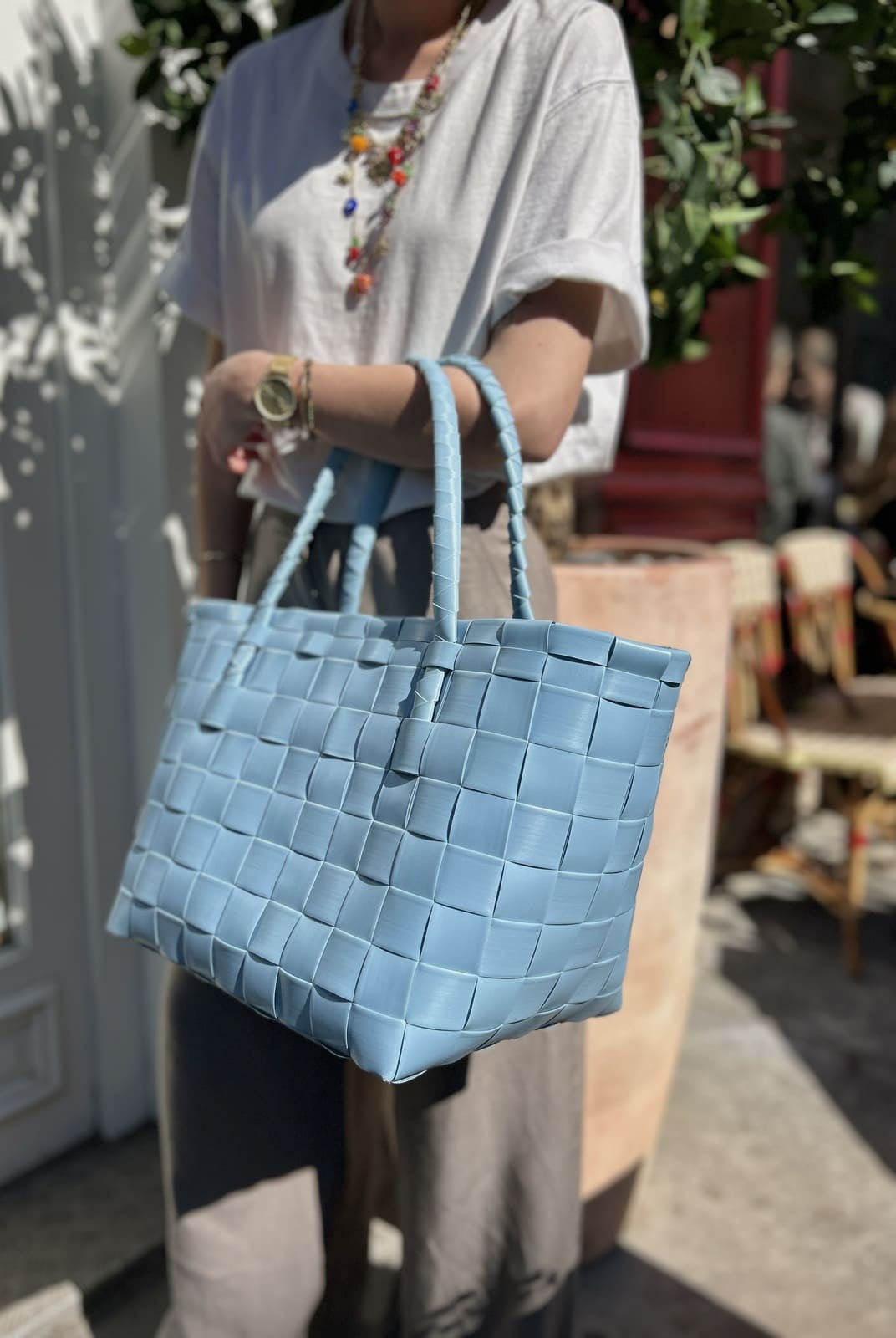 Panier Paris de Handed By – vu de profil