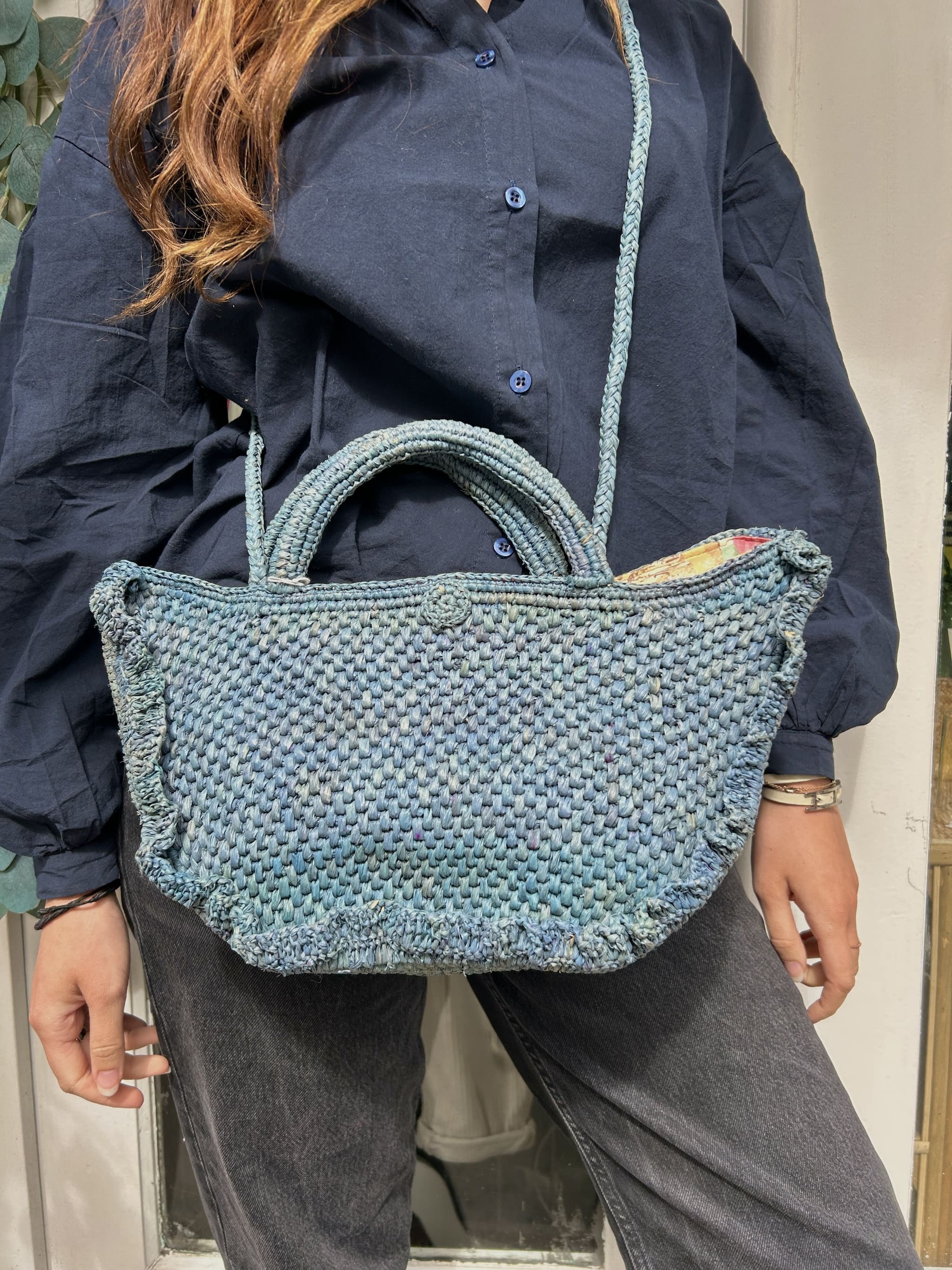 Panier porté en bandouliere – Accessoire en raphia élégant et léger