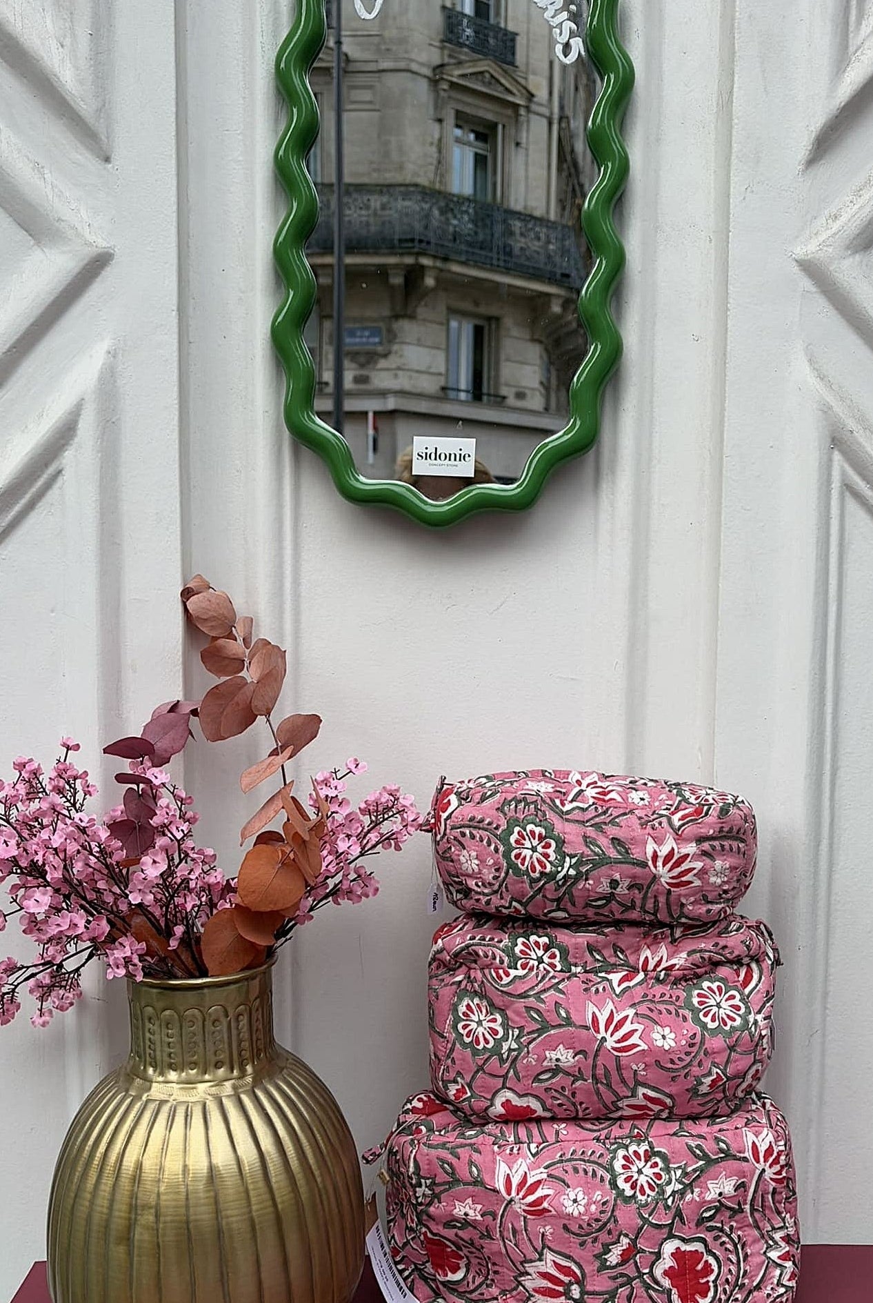 Trois formats superposés de la trousse en coton matelasse rose indien