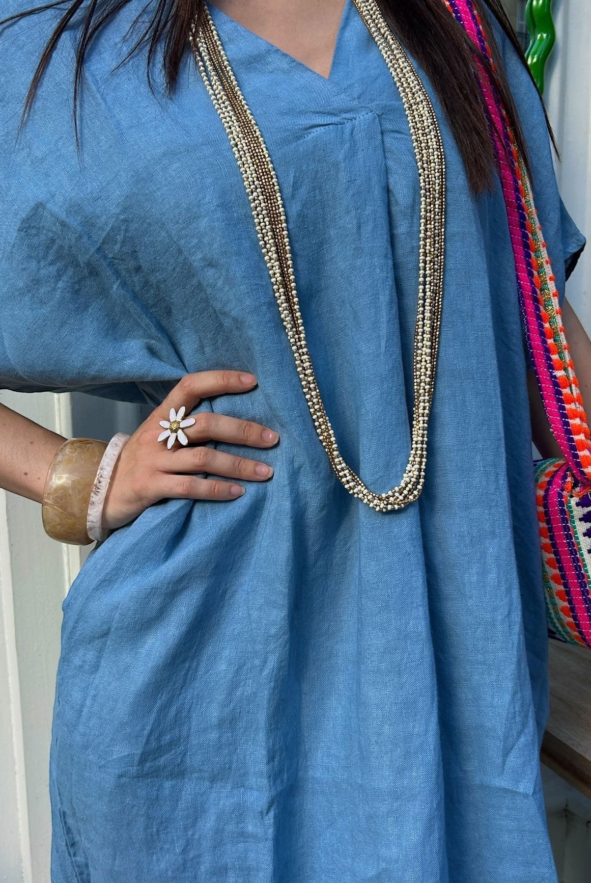 Robe caftan en lin bleu - détail tissu