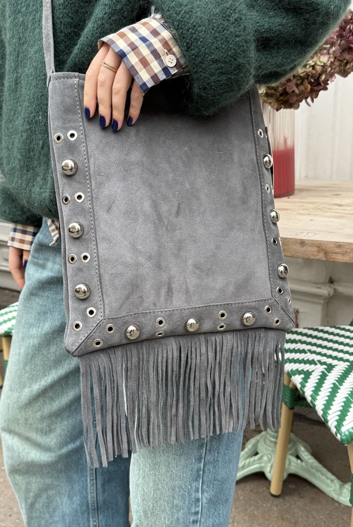 Sac en daim à franges gris