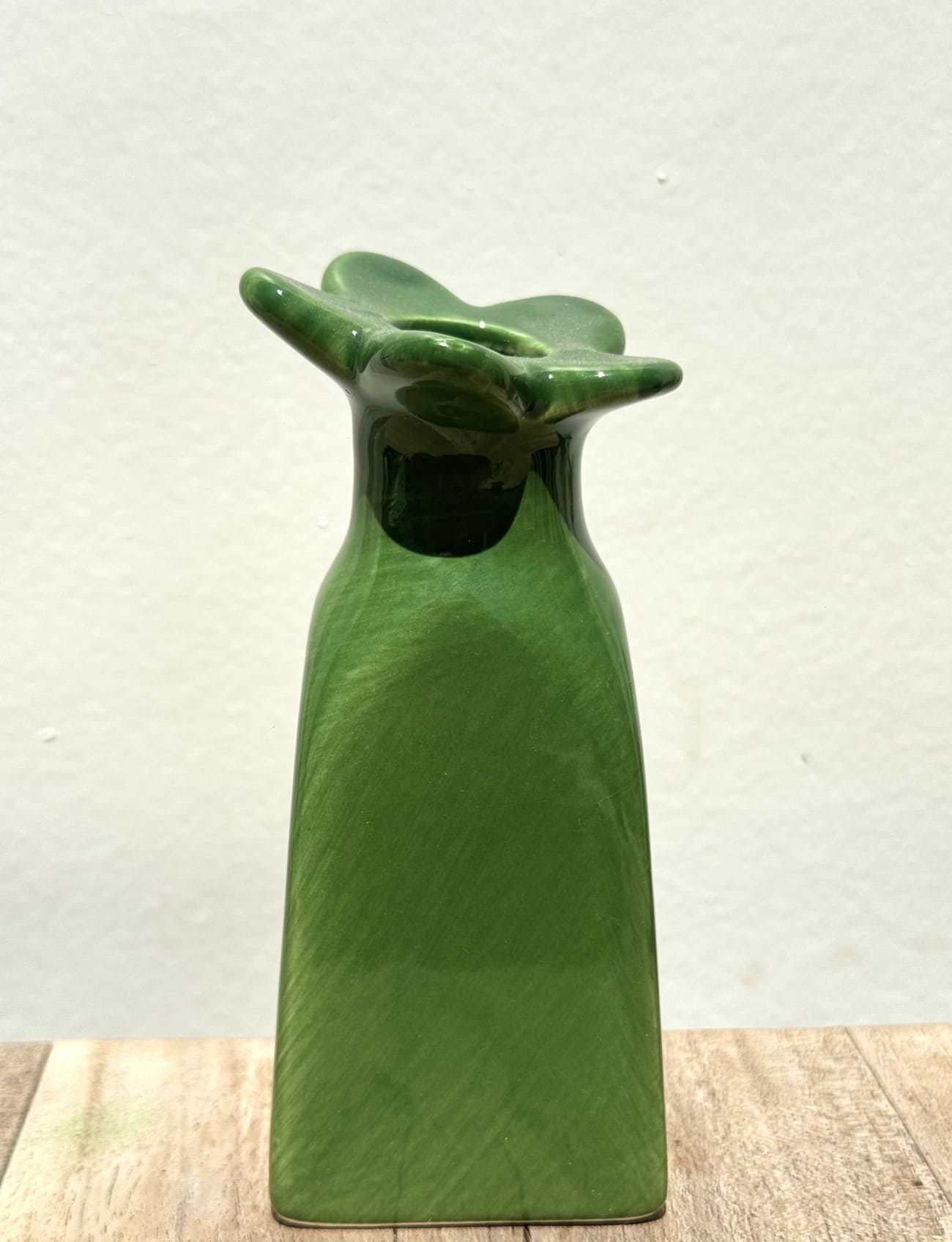 Soliflore vert céramique – objet de décoration design