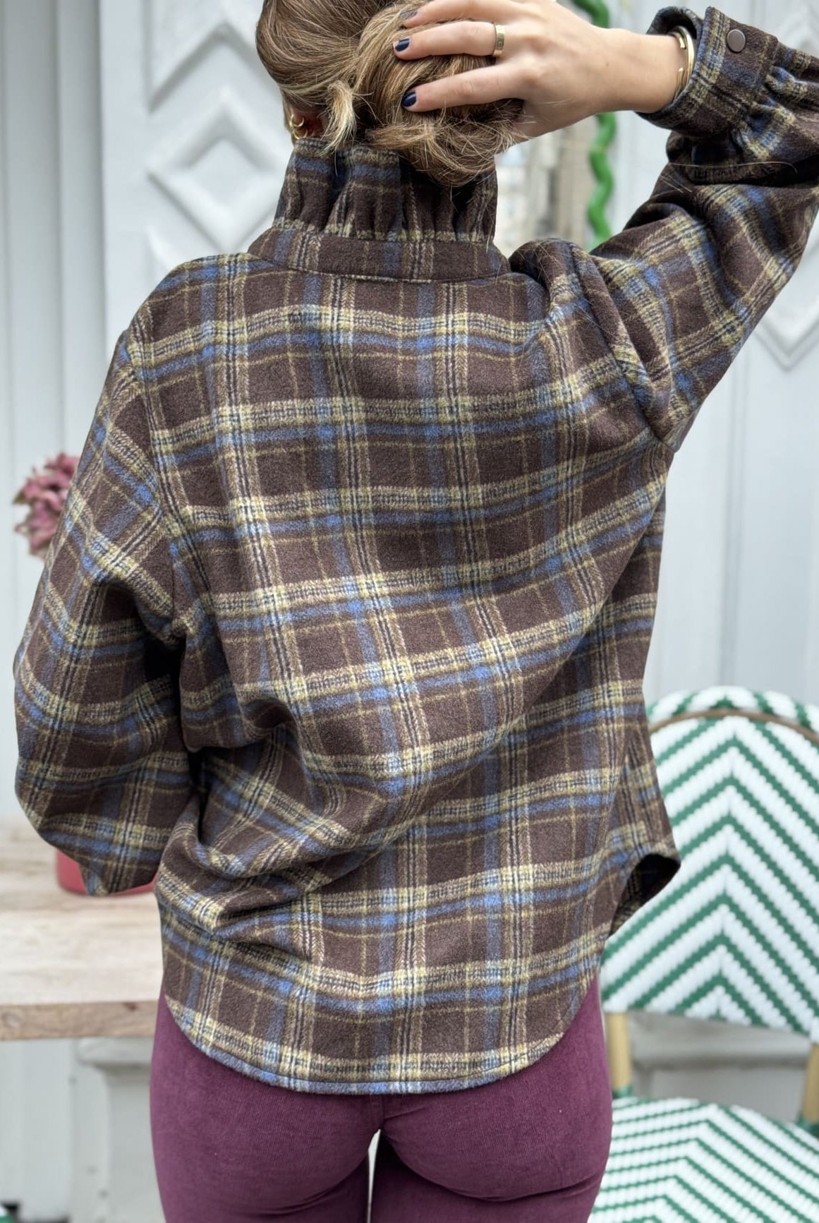 Surchemise pour femme effet laine, motif écossais vue de dos