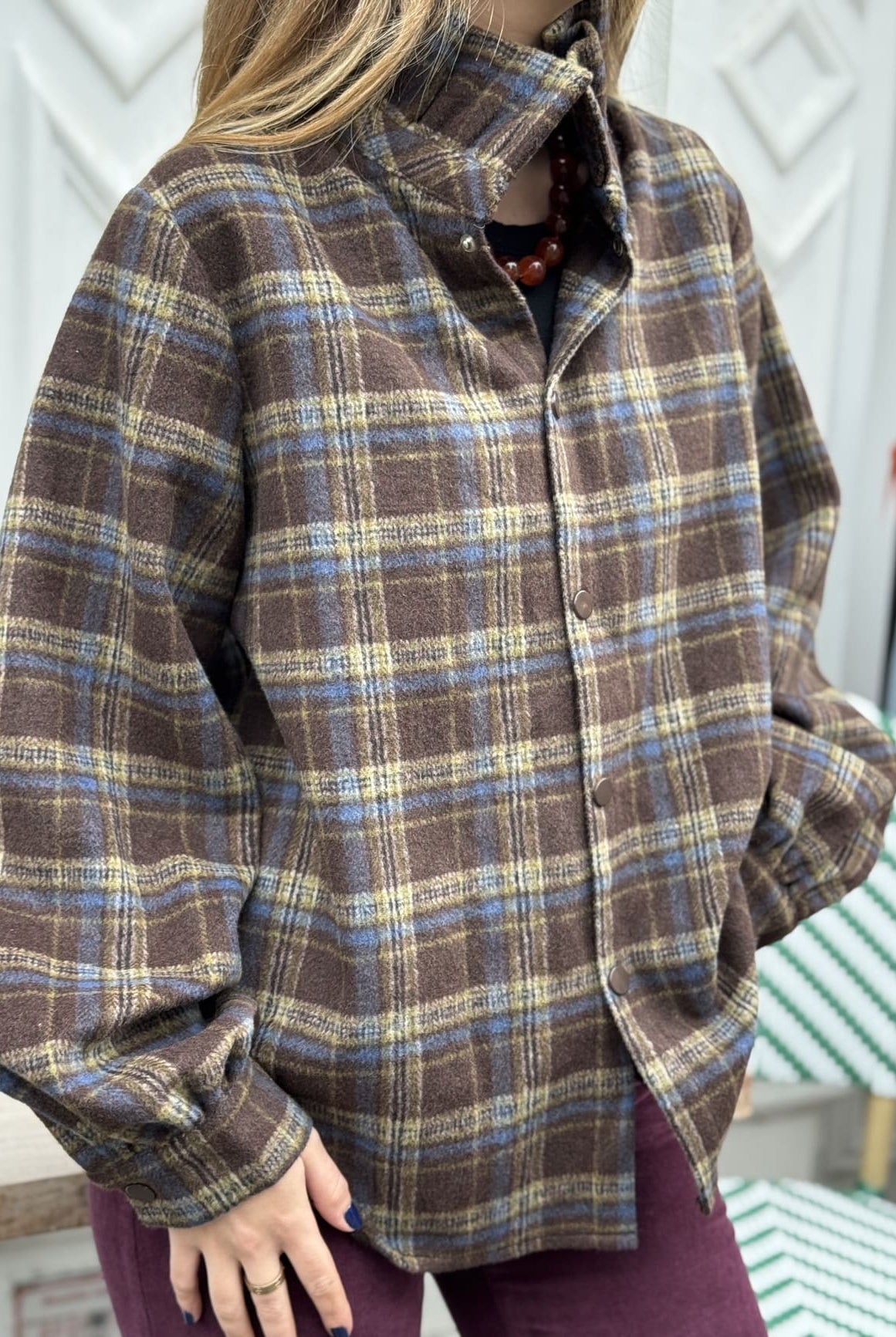 Surchemise pour femme effet laine écossais marron et bleu