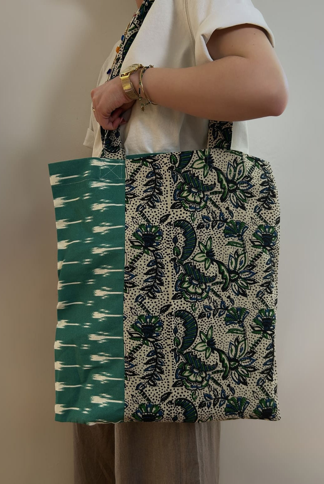 Tote bag en toile imprimée de fleurs vertes, style champêtre provençal