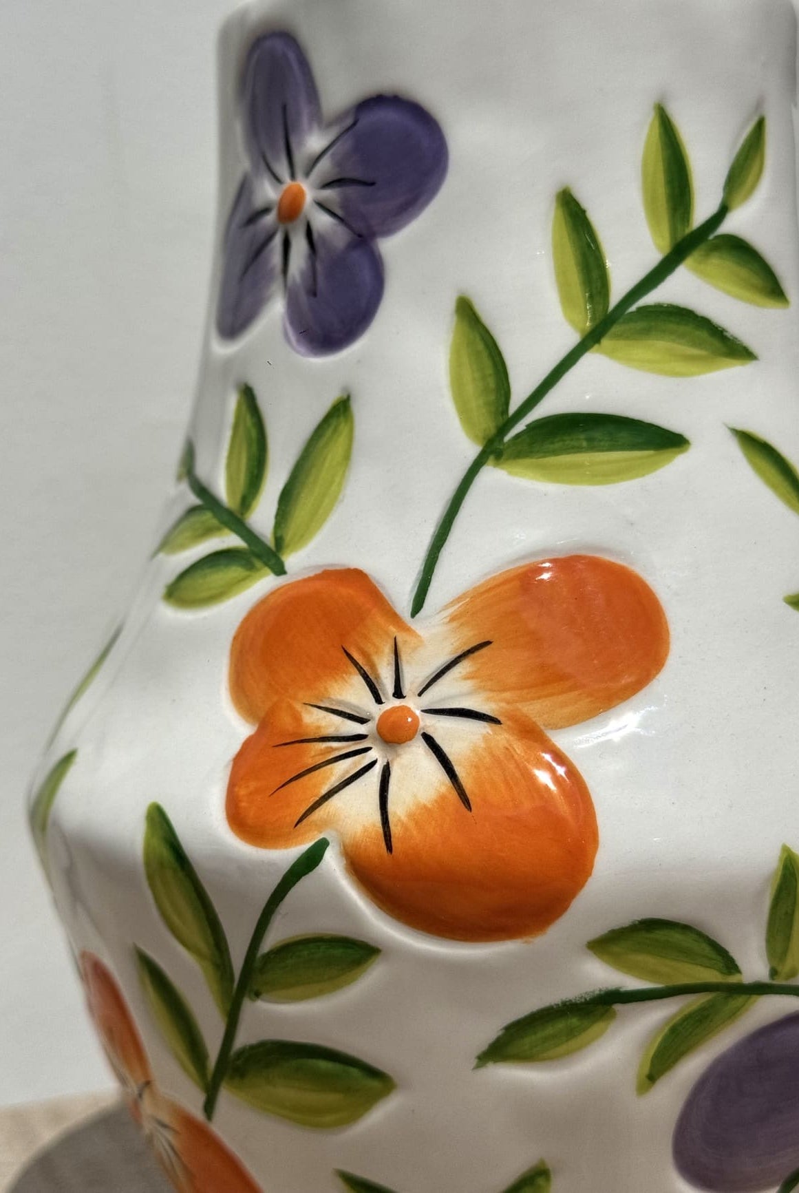 Gros plan vase fleurs Opjet