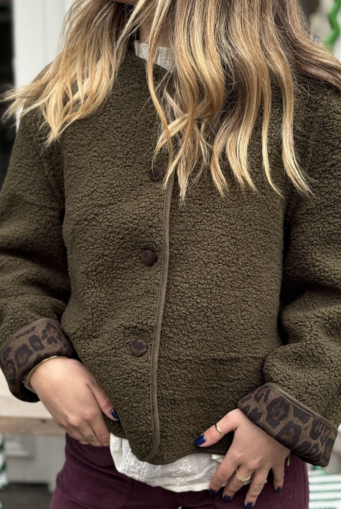 Veste mouton kaki reversible vue de face