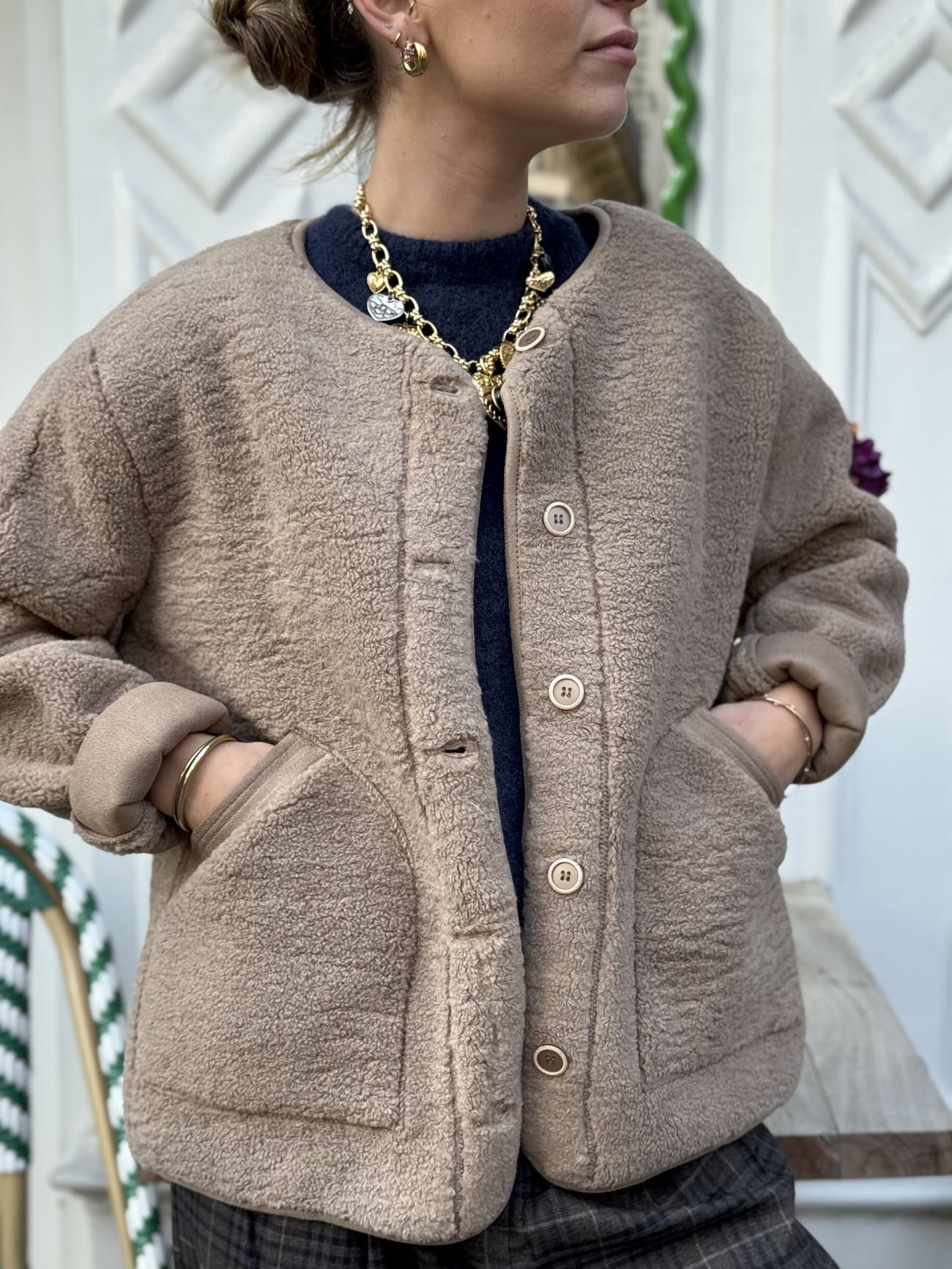 Veste mouton taupe vue de face