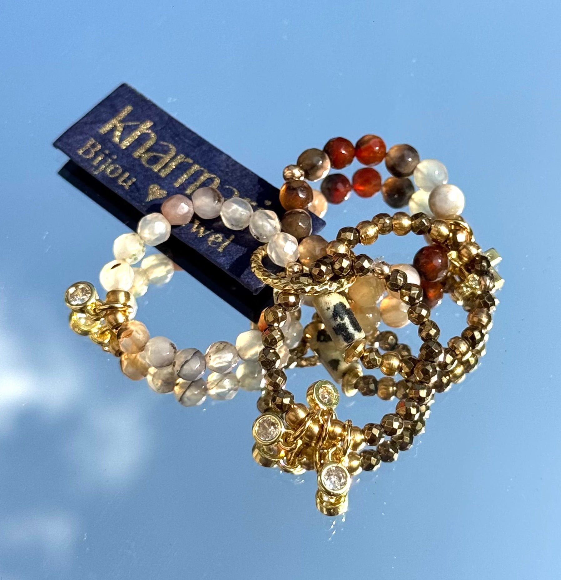 Gros plan sur les bagues CELESTE x4 Fauve