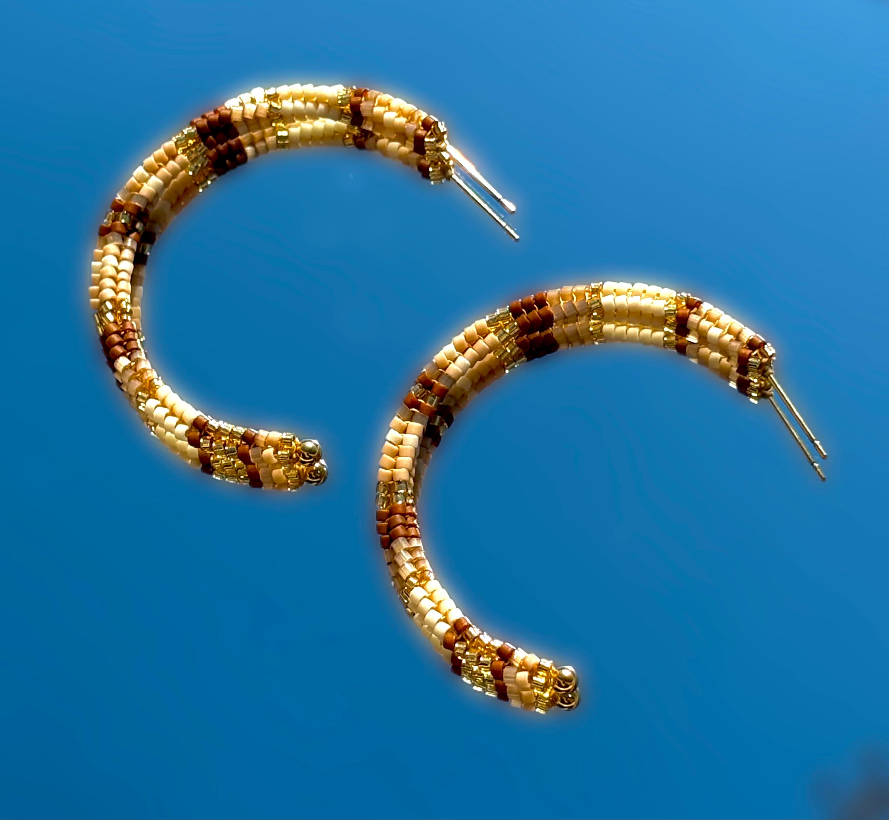 boucles d'oreilles en perles marron et beige