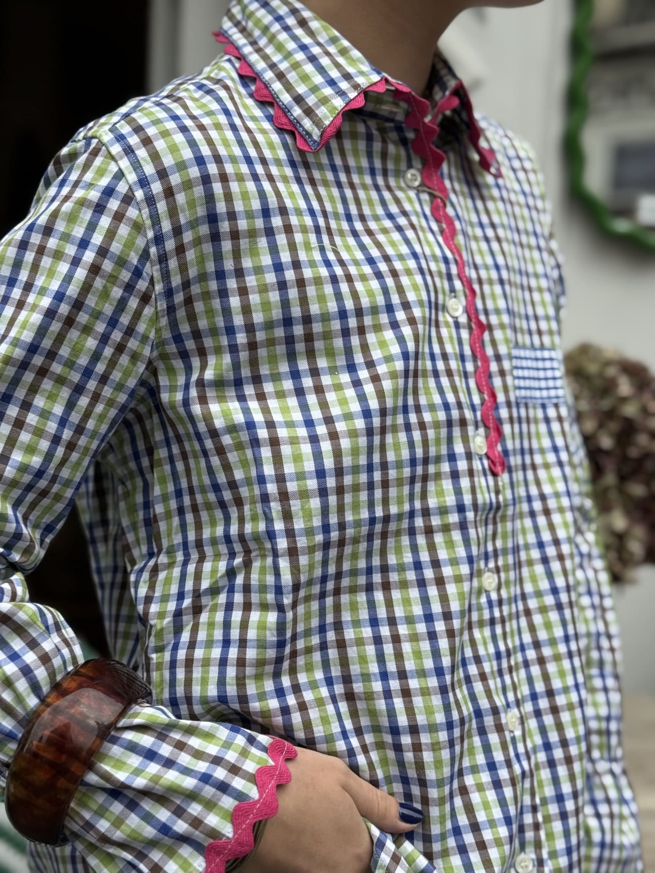 Chemise ensemble création anis vue de profil