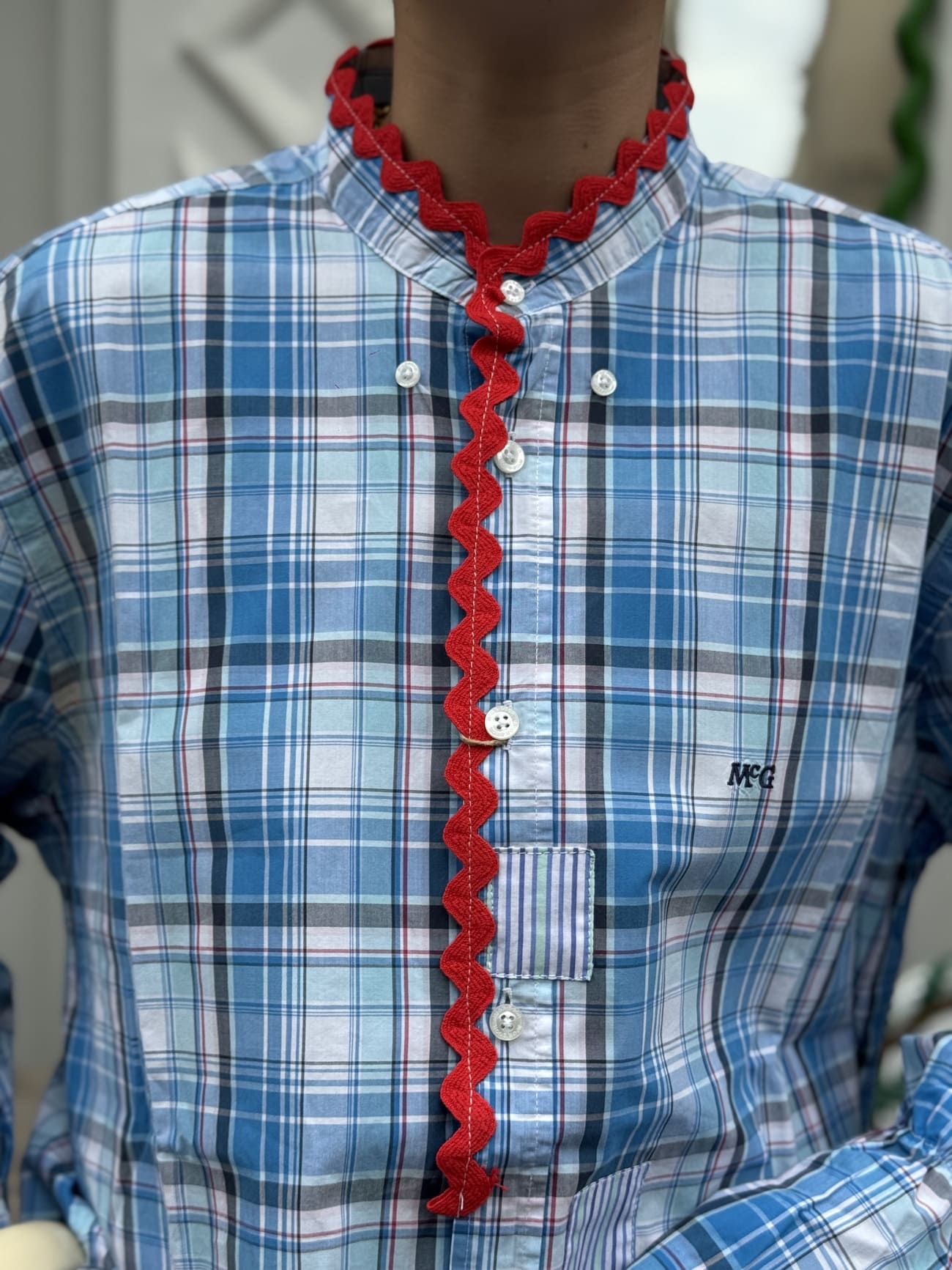 Détail croquet coquelicot de la chemise