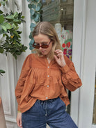 Chemise femme oversize en voile de coton avec plastron gaufré