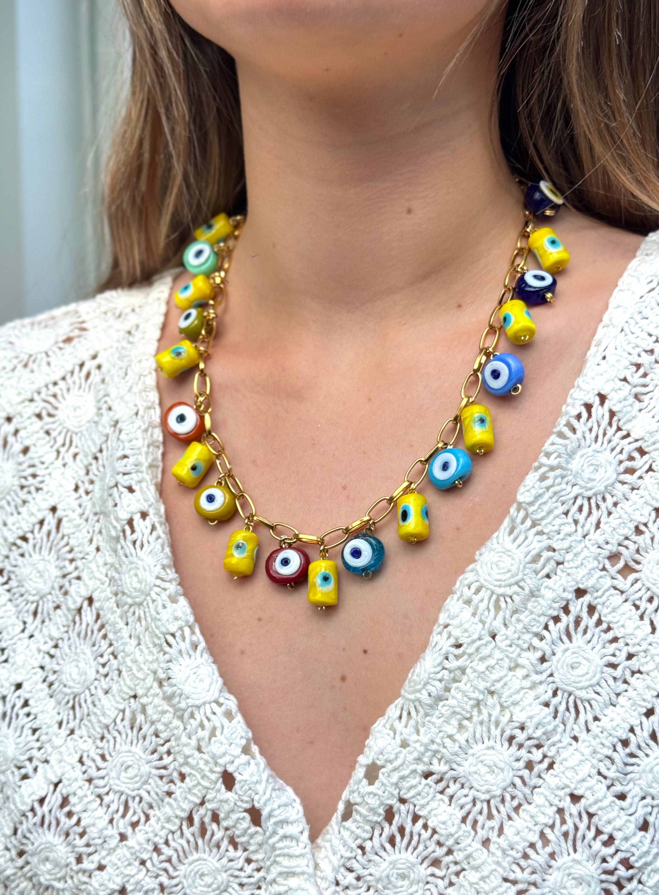 Collier Mamie Colette porté – bijou artisanal protecteur