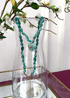 Collier en pierres naturelles amazonite bleu vu de face