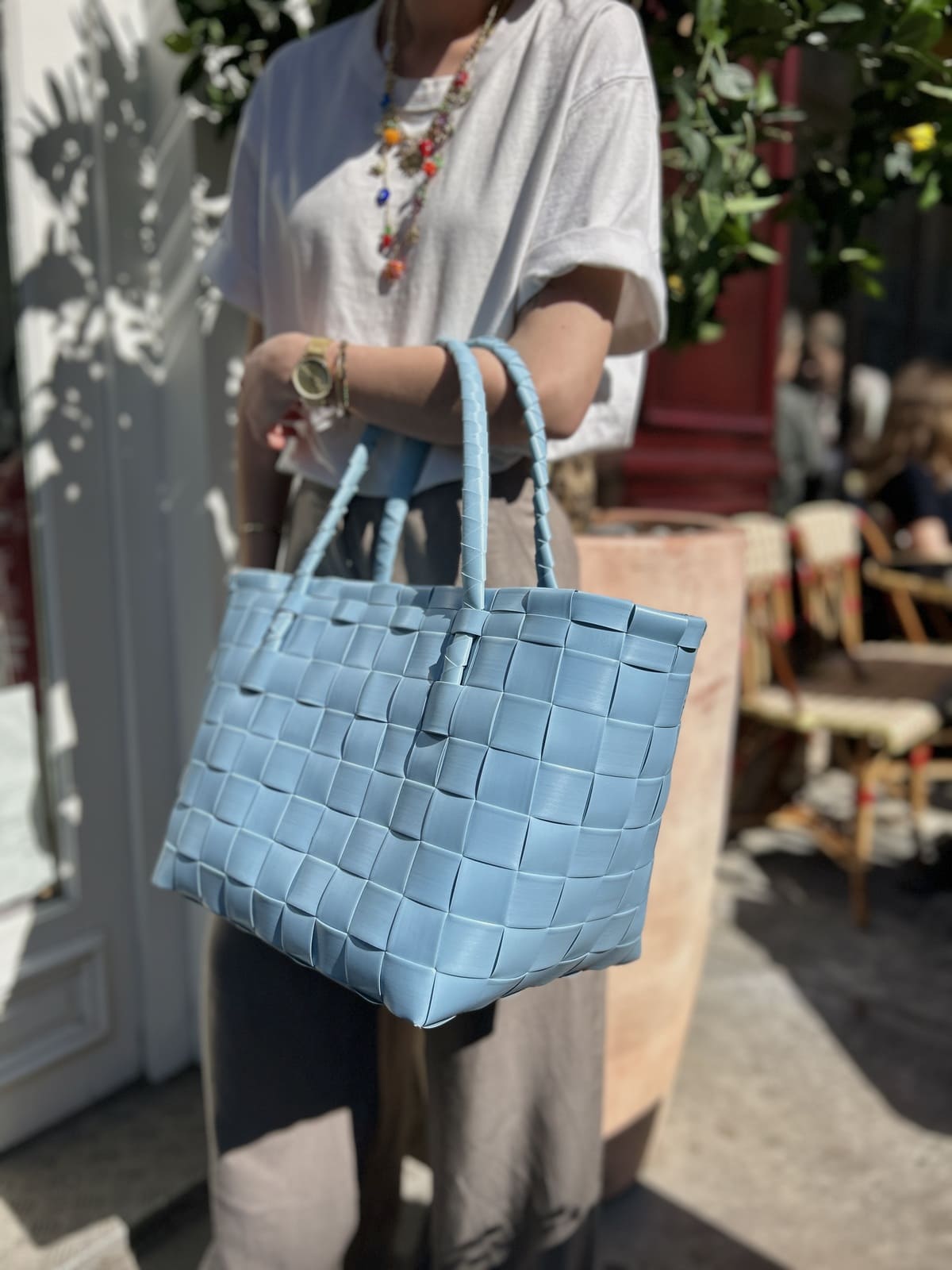 Panier Paris de Handed By – vu de profil