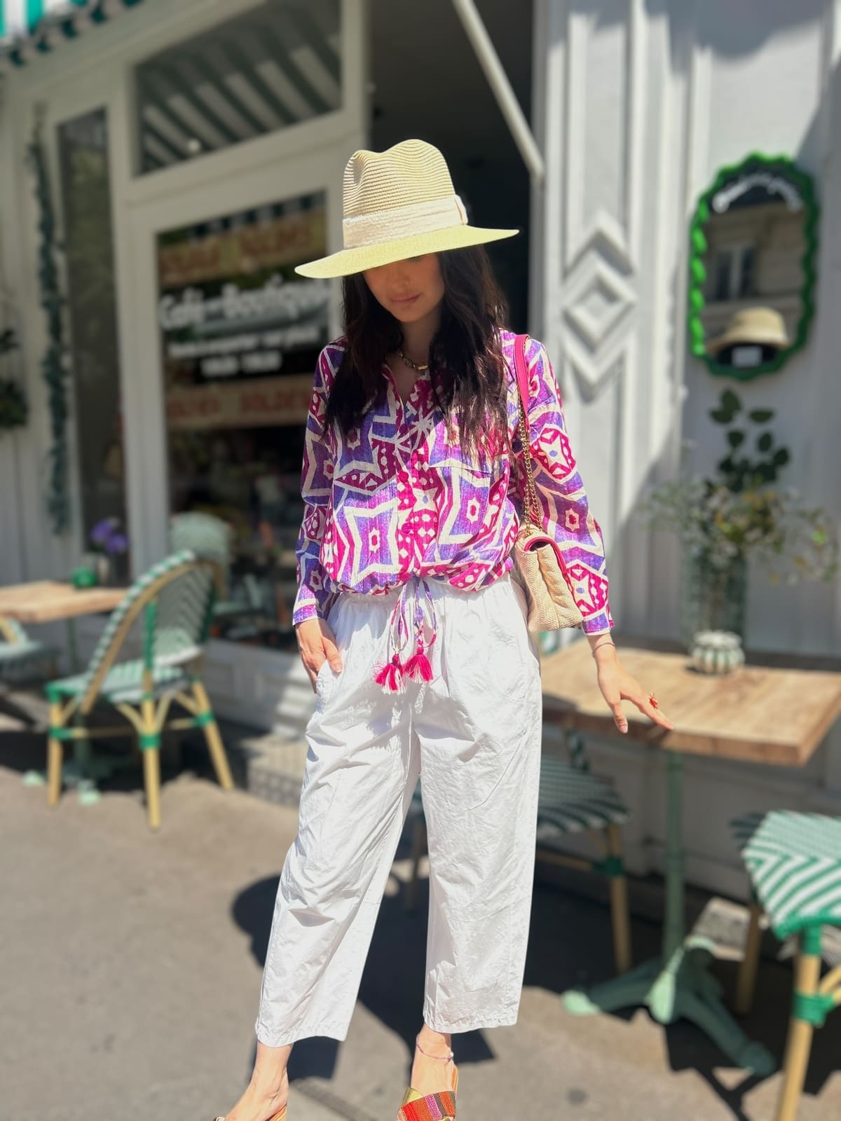 Pantalon blanc pour femme, coupe courte et ample
