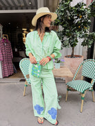 Pantalon coton style pyjama vert et broderie bleu