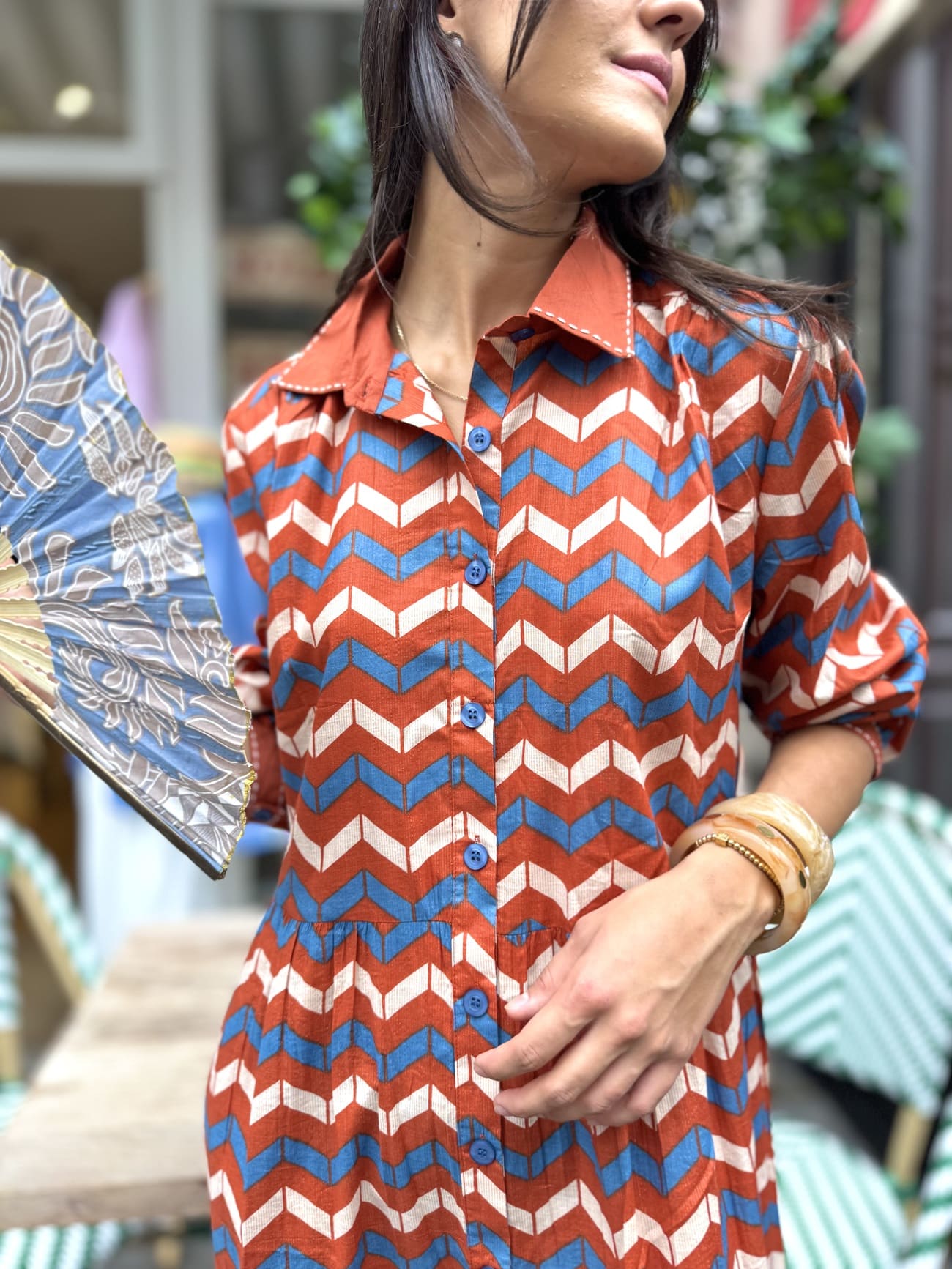 Robe chemise terracotta détail du motif