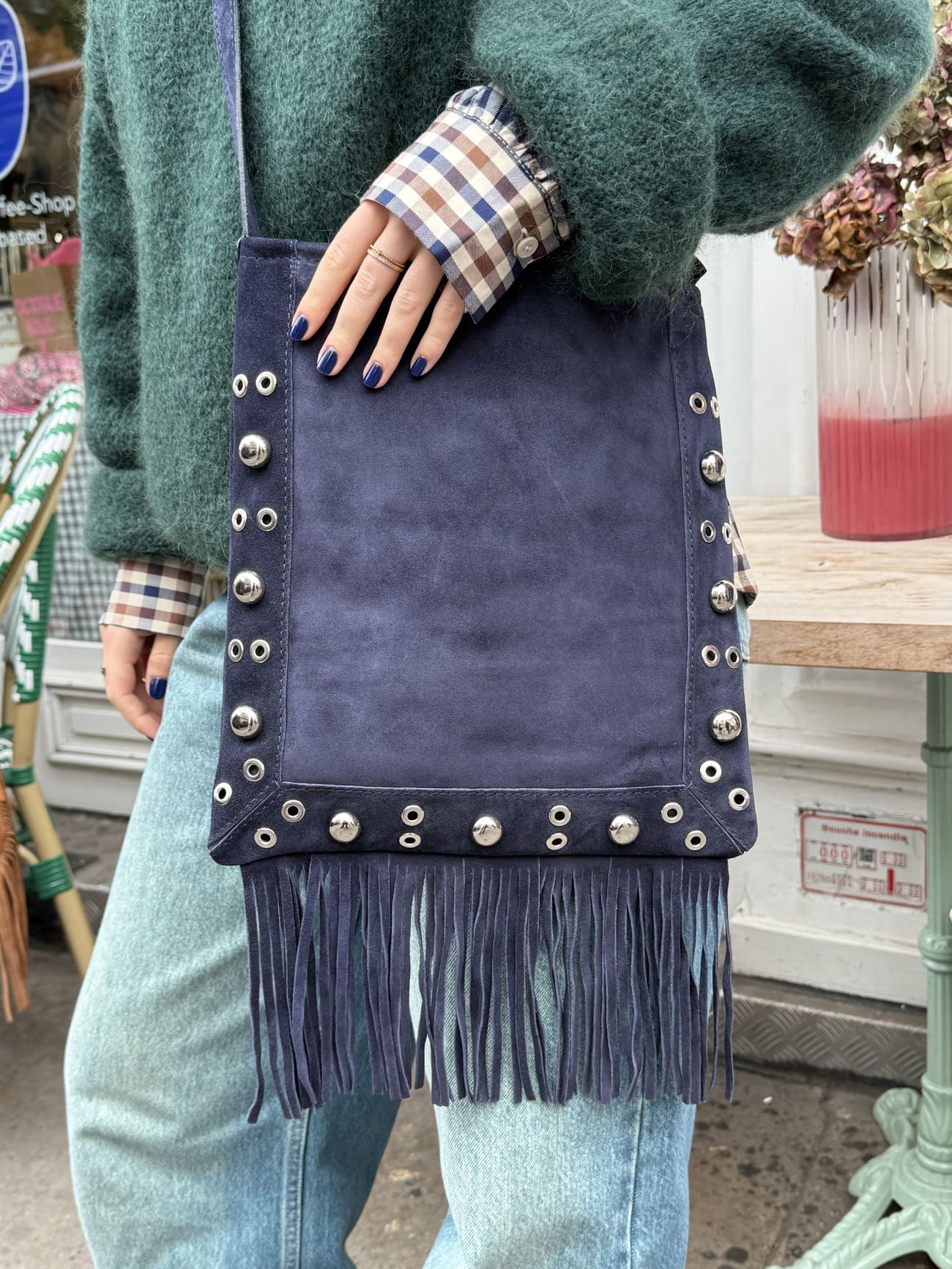 Sac femme en daim bleu vu de face