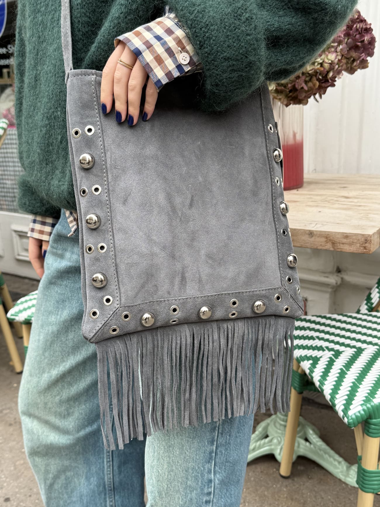 Sac en daim à franges gris