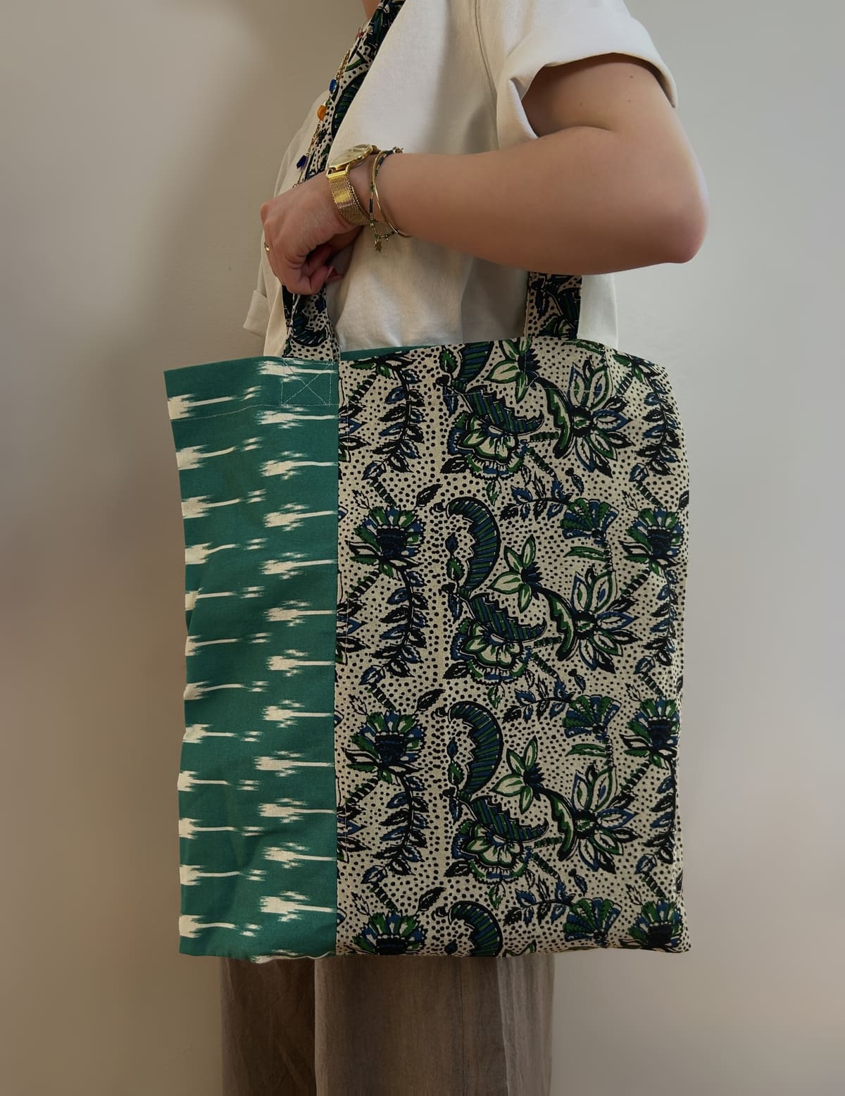 Tote bag en toile imprimée de fleurs vertes, style champêtre provençal